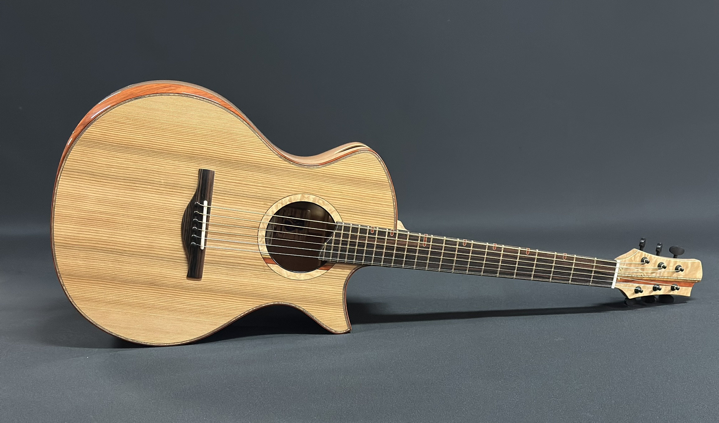 Madrona / Madone wood Sinker Red Cedar Vendovi Guitar - Madrona Guitars