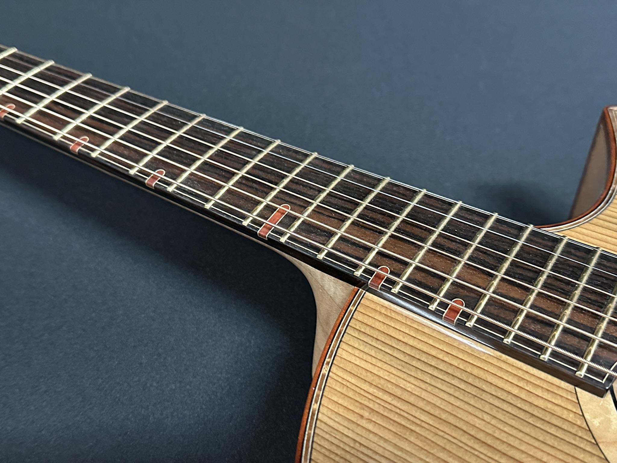 Madrona / Madone wood Sinker Red Cedar Vendovi Guitar - Madrona Guitars