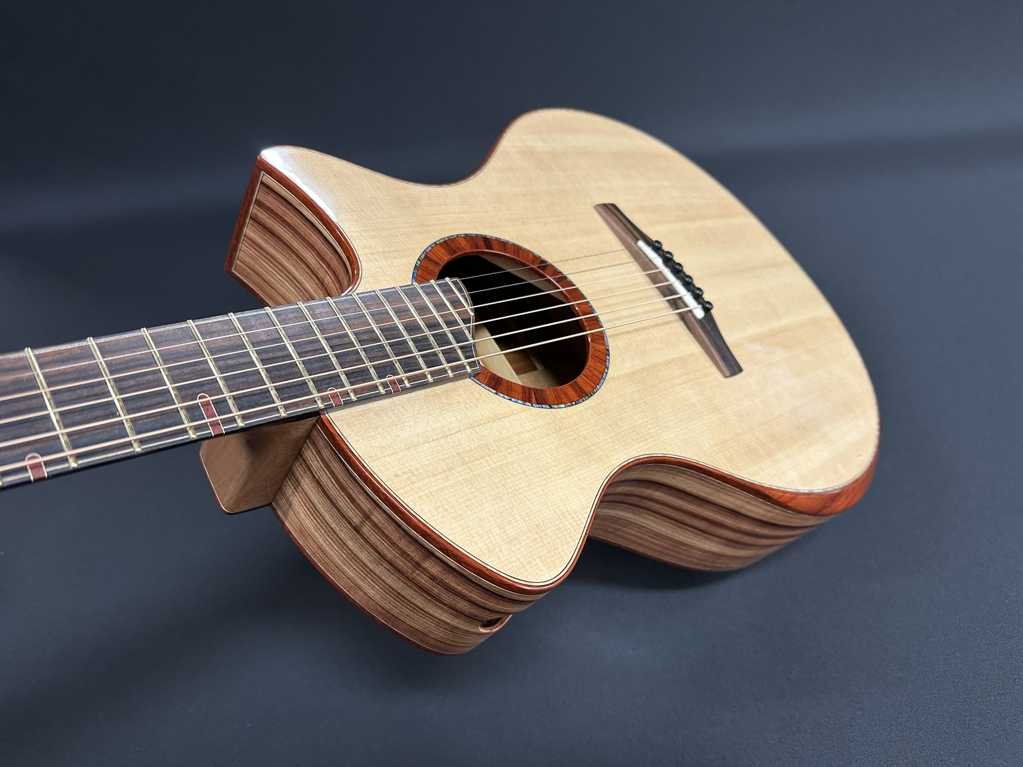 Palo Escrito Lutz Spruce
Vendovi Guitar Madrona Guitars