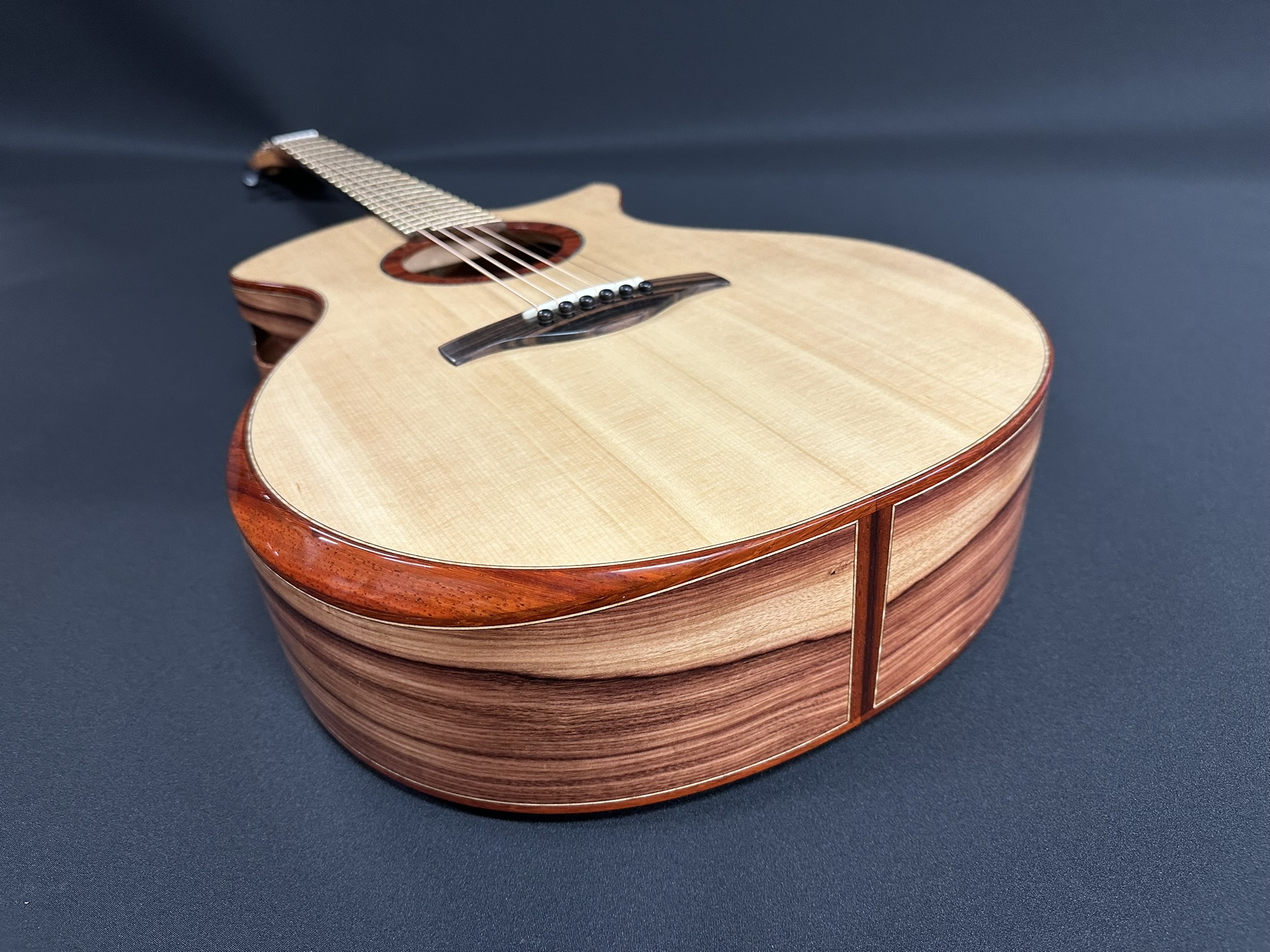 Palo Escrito Lutz Spruce
Vendovi Guitar Madrona Guitars